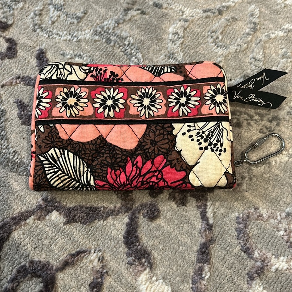 Vera Bradley wallet. - Picture 2 of 7